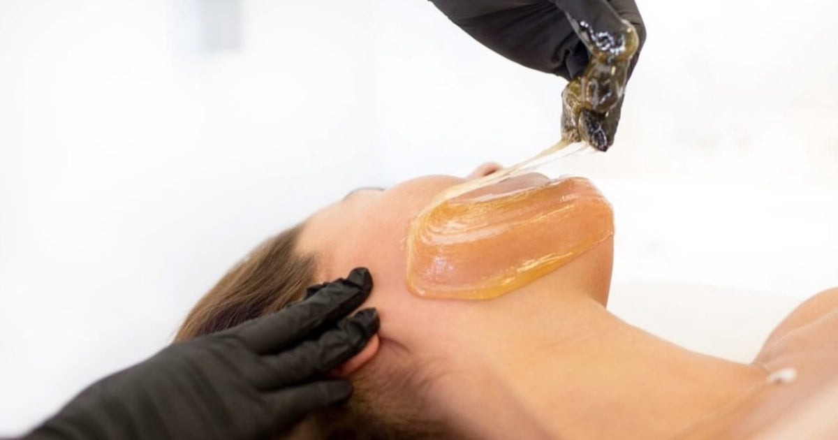 Face Sugaring by Sugar & Mila