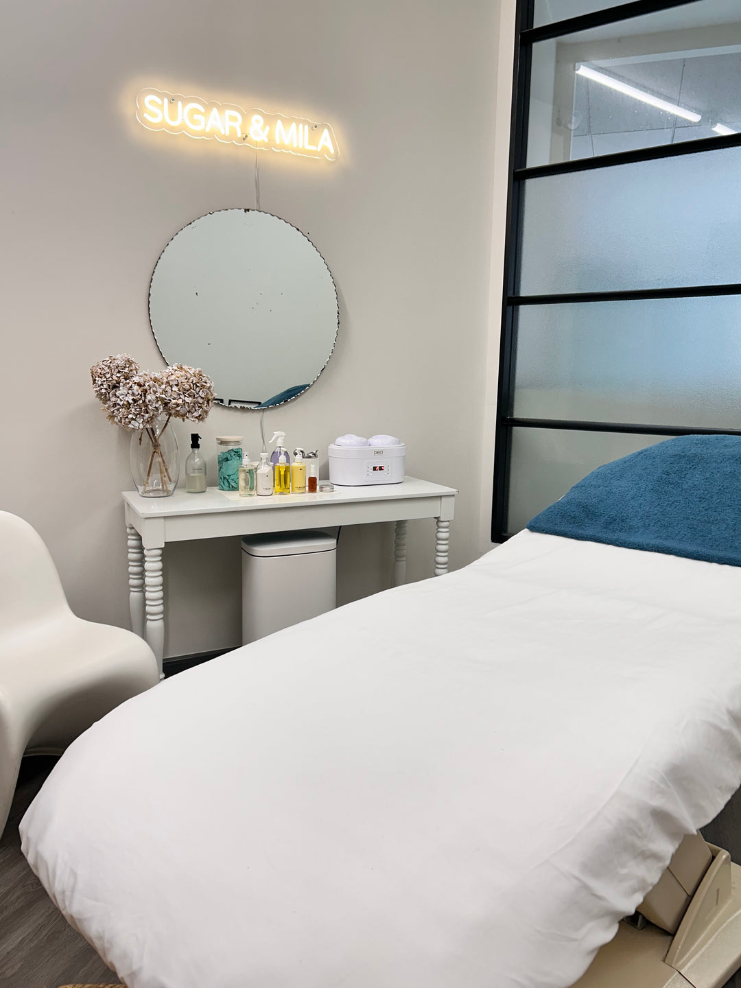 Modern beauty sugaring in Grey Lynn